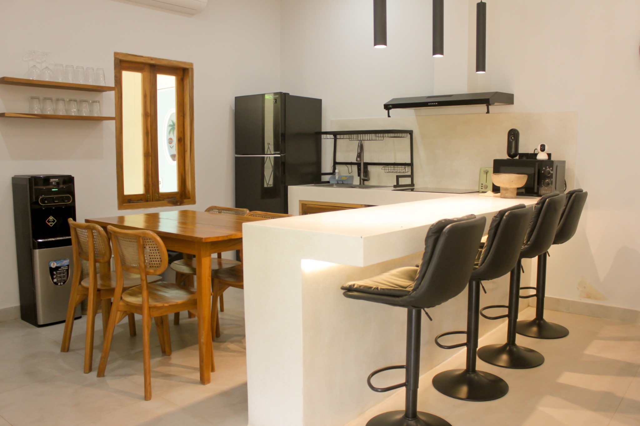 Complete indoor kitchen and dining island